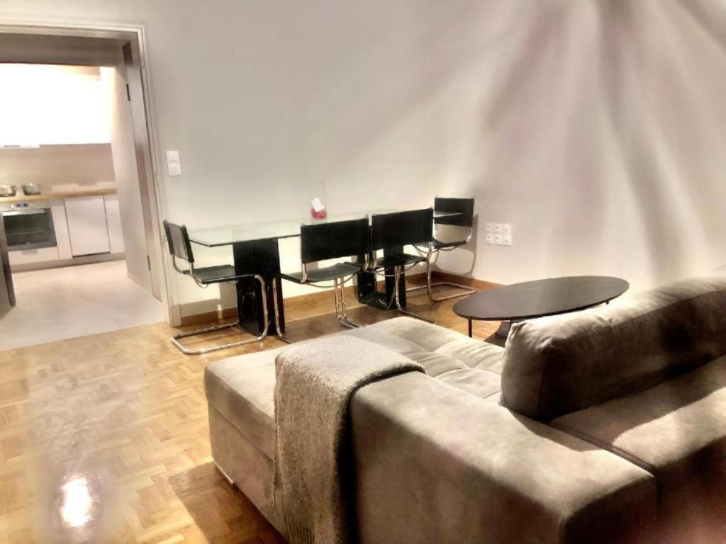 Economy Shared Apartment E In Central Atenas Exterior foto